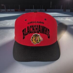 Vtg Chicago Blackhawks Nutmeg Snapback Hat